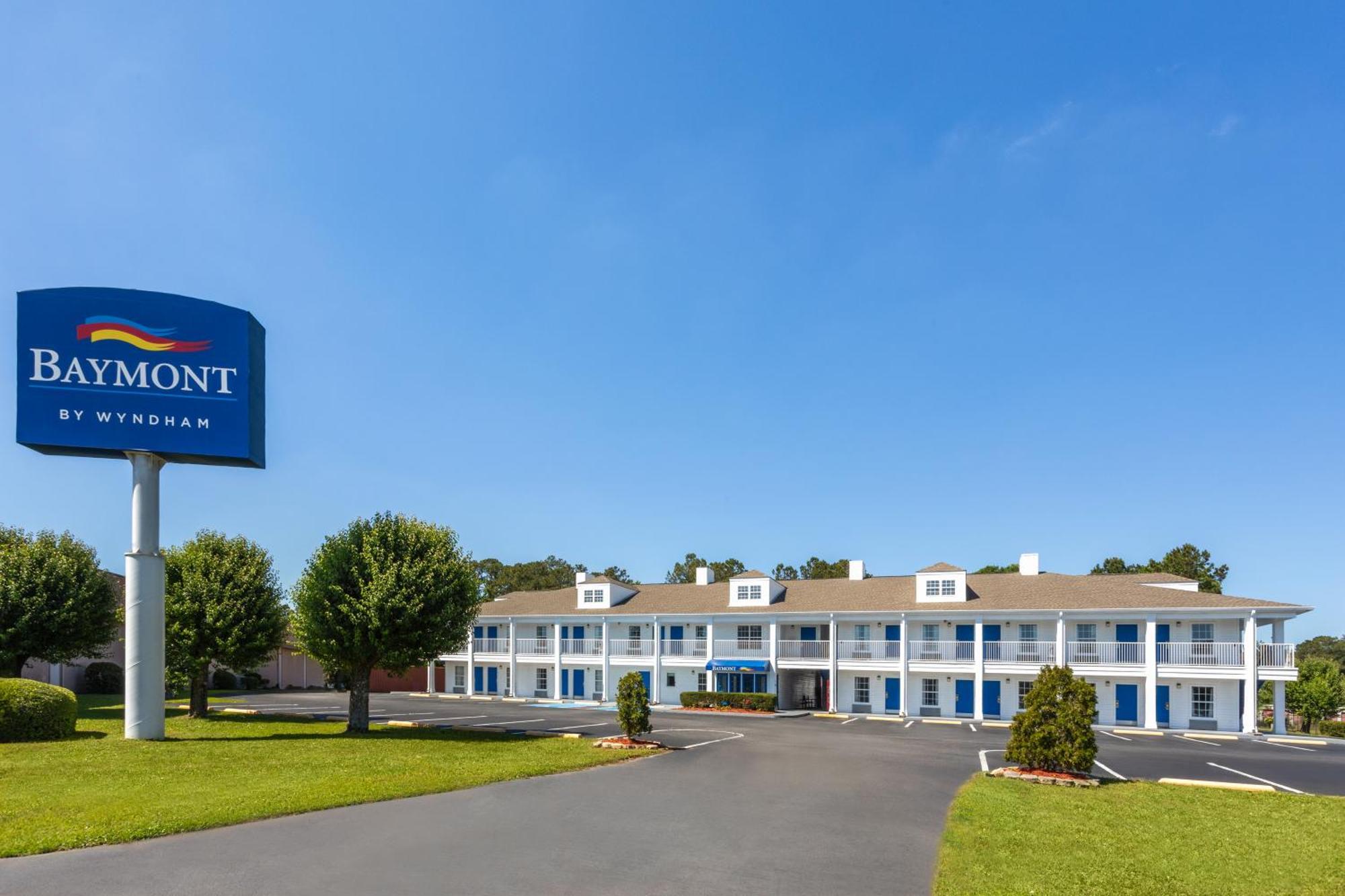 Baymont By Wyndham Brunswick Ga Hotel Exterior photo