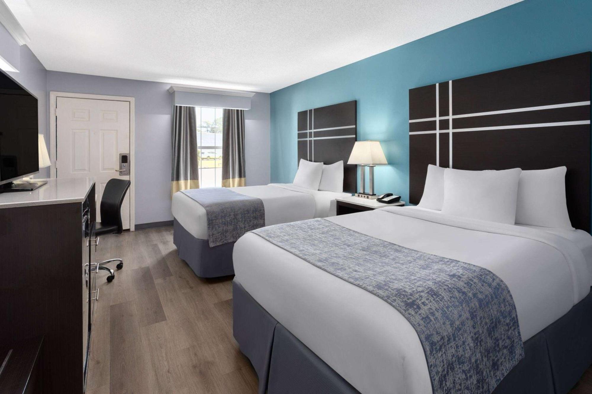 Baymont By Wyndham Brunswick Ga Hotel Exterior photo